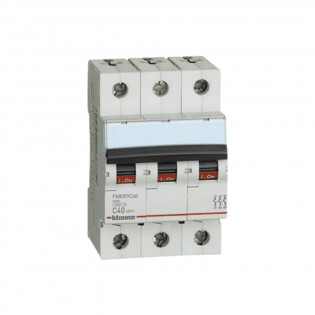 قاطع كهربائي ثلاثي  40 أمبير بتشينو